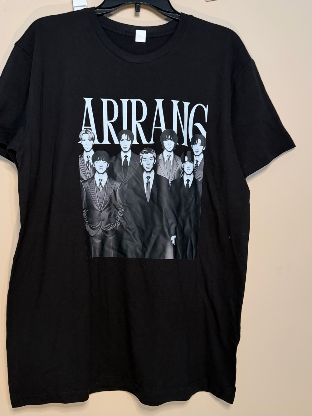 ARIRANG Graphic Tee in Black & White size L NOT BTS Label